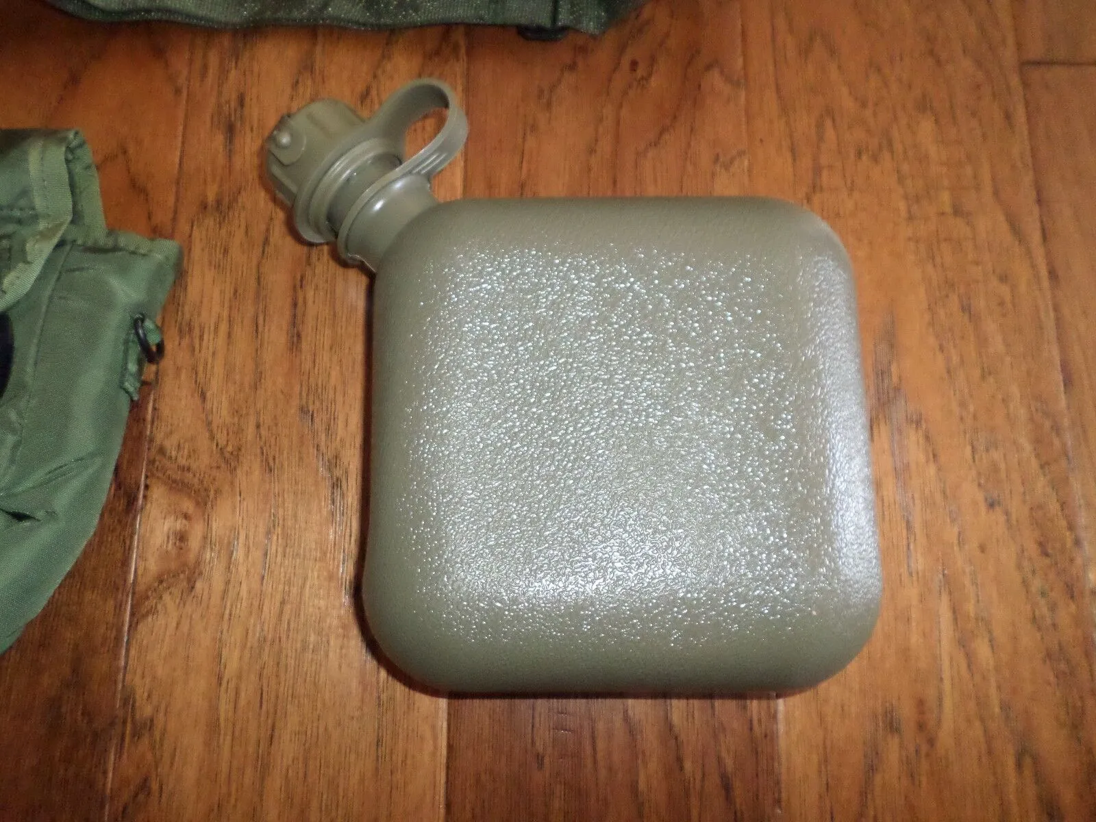 NEW U.S MILITARY ISSUE 2 QUART COLLAPSIBLE CANTEEN   COVER   STRAP NBC LID CAP